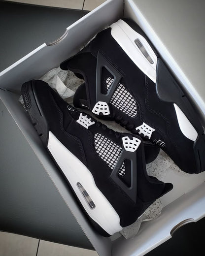 AJ4 Retro SB Black