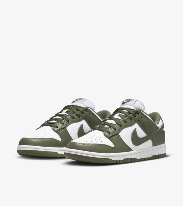 DUNK LOW OLIVE GREEN