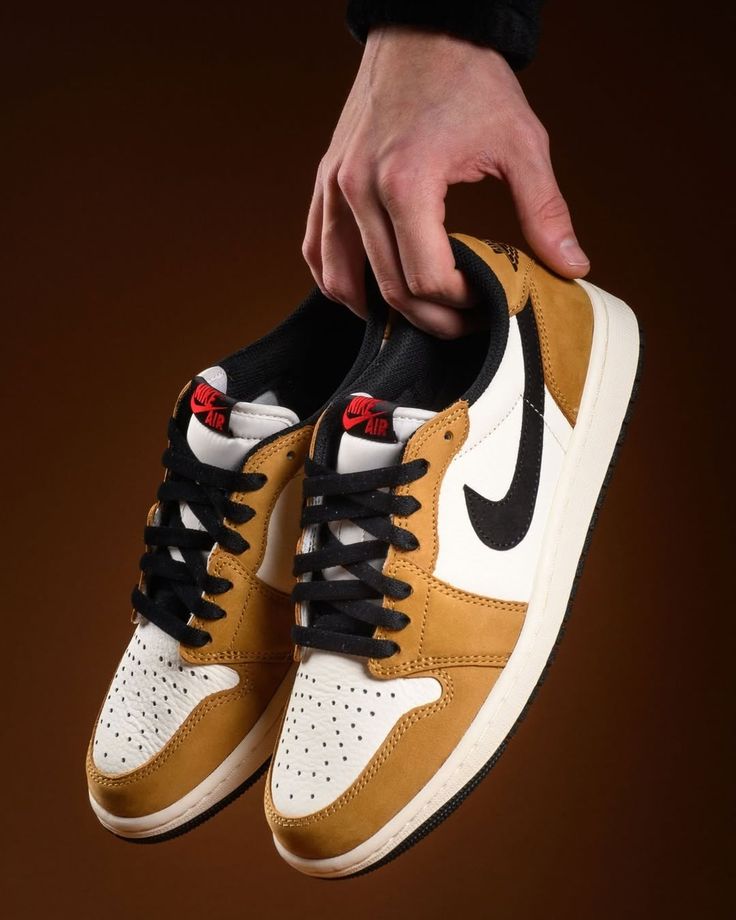 AJ1 LOW GOLDEN HARVEST